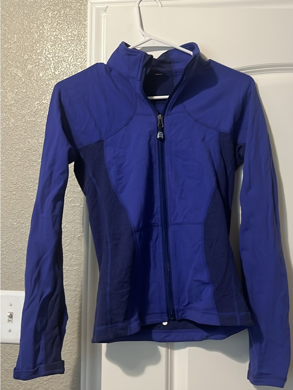 lululemon athletica deep purple/blue  define jacket